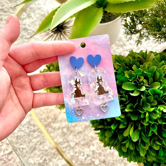 Maleficent Acrylic Dangle Earrings - Picture 4 of 5